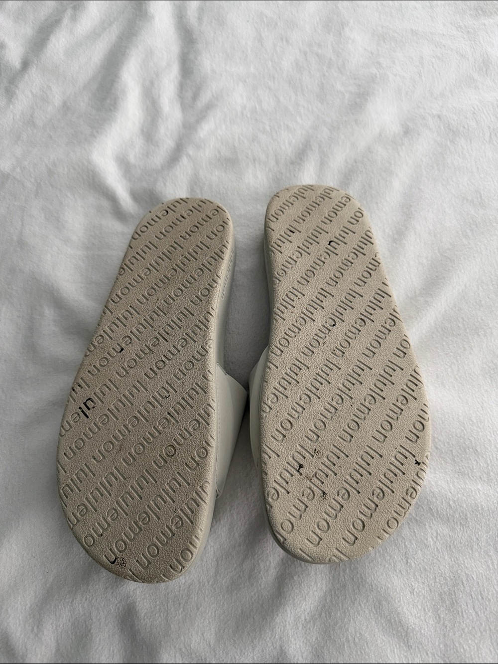Lululemon Restfeel Cream Slide Sandals - Picture 3 of 7